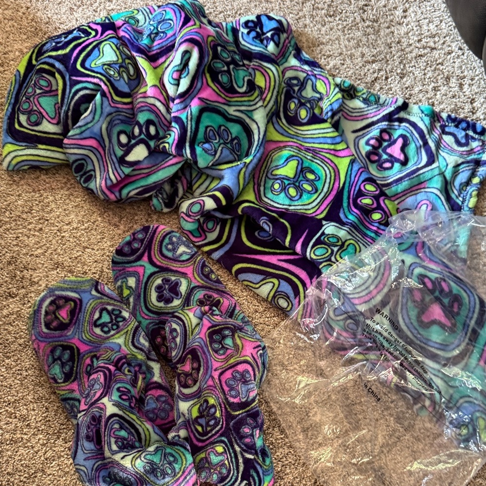 Colorful Patterned Fabric Throw Blanket and Matching Slippers with Paw Prints